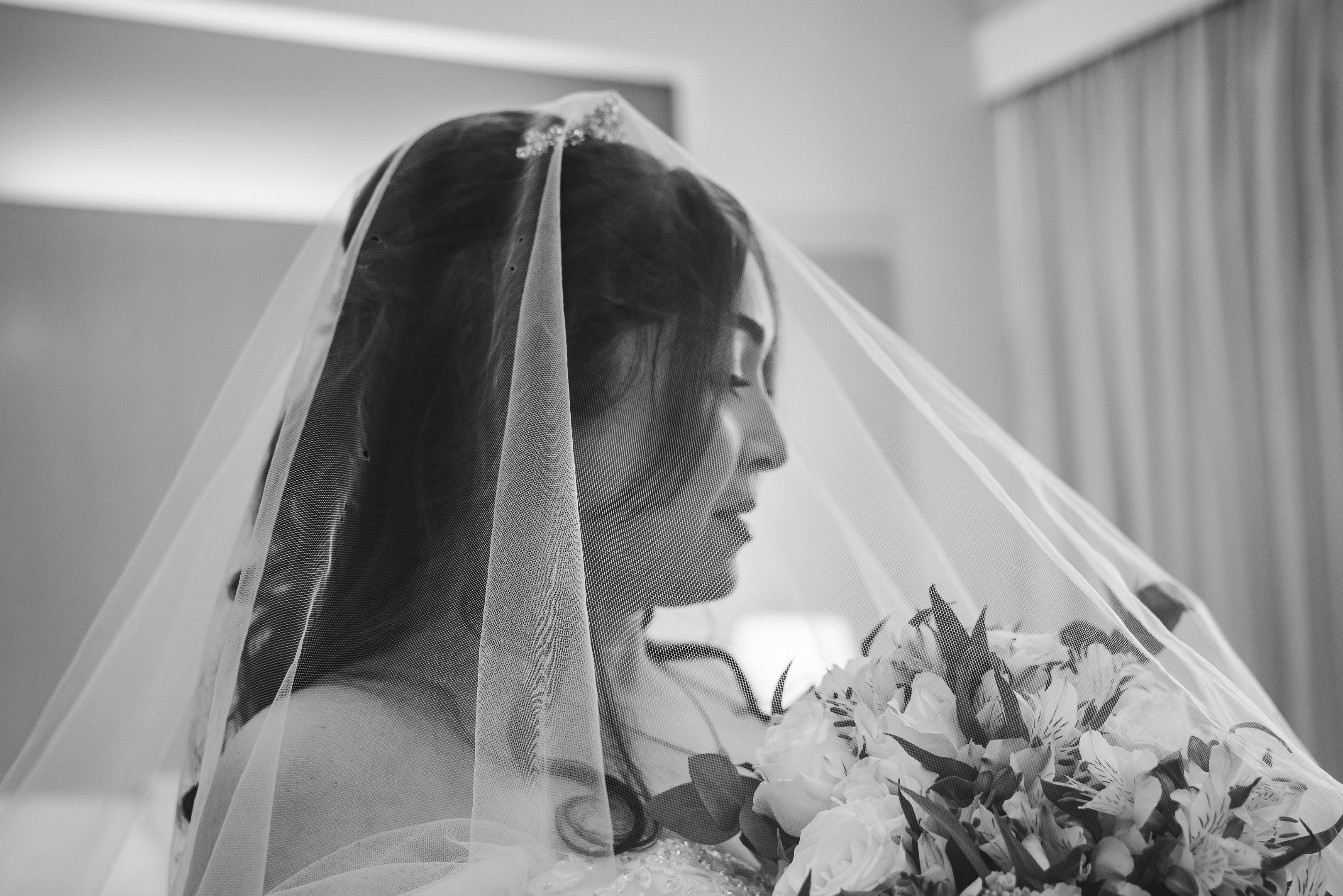 Casal em momento especial de casamento